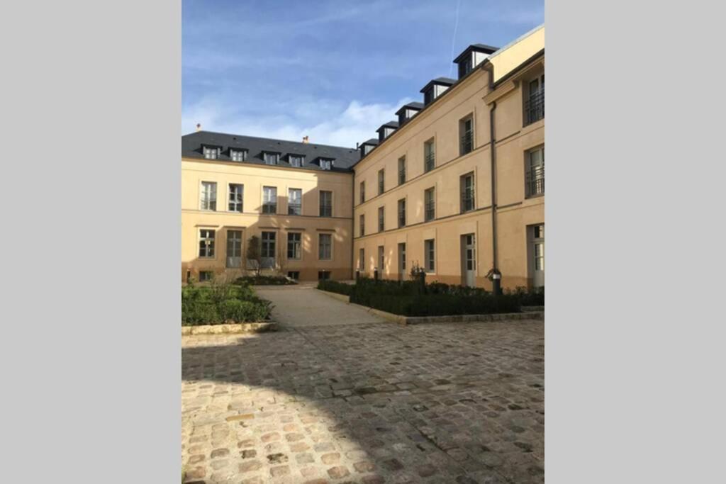 L'Independance Apartment Версал Екстериор снимка
