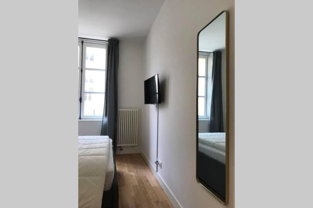 L'Independance Apartment Версал Екстериор снимка